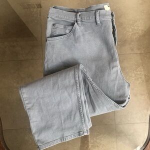Wrangler Men's Light Gray Straight Jeans